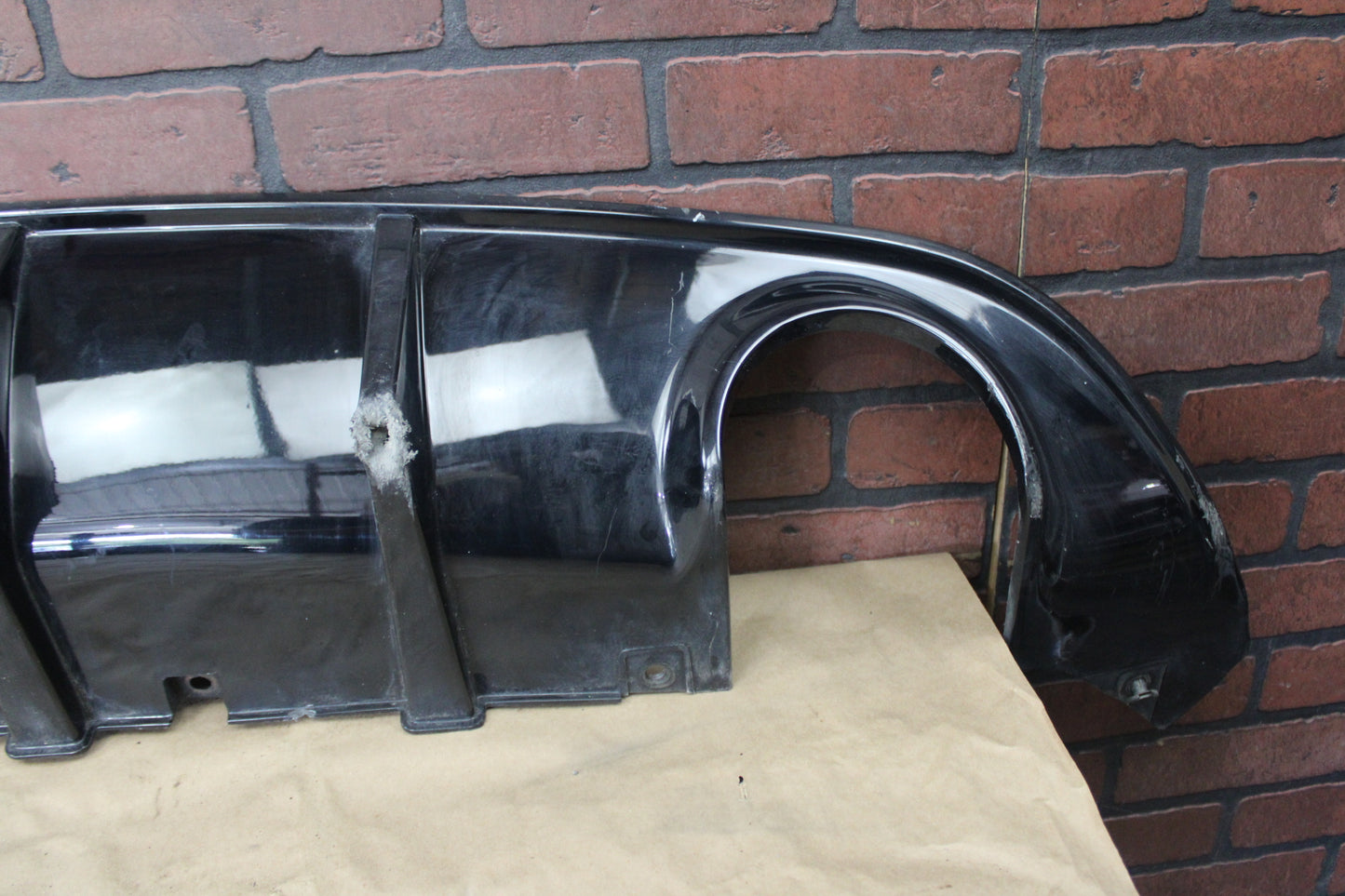 20–23 DODGE CHARGER REAR LOWER VALANCE DIFFUSER DUAL EXHAUST OEM