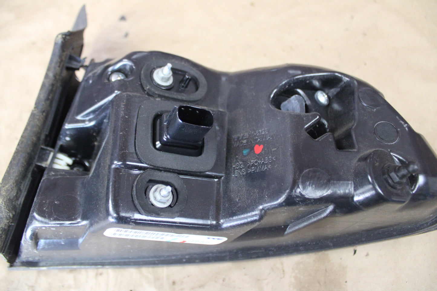 2015-2022 DODGE CHARGER REAR LEFT SIDE TAILLIGHT OUTER LIGHT LAMP