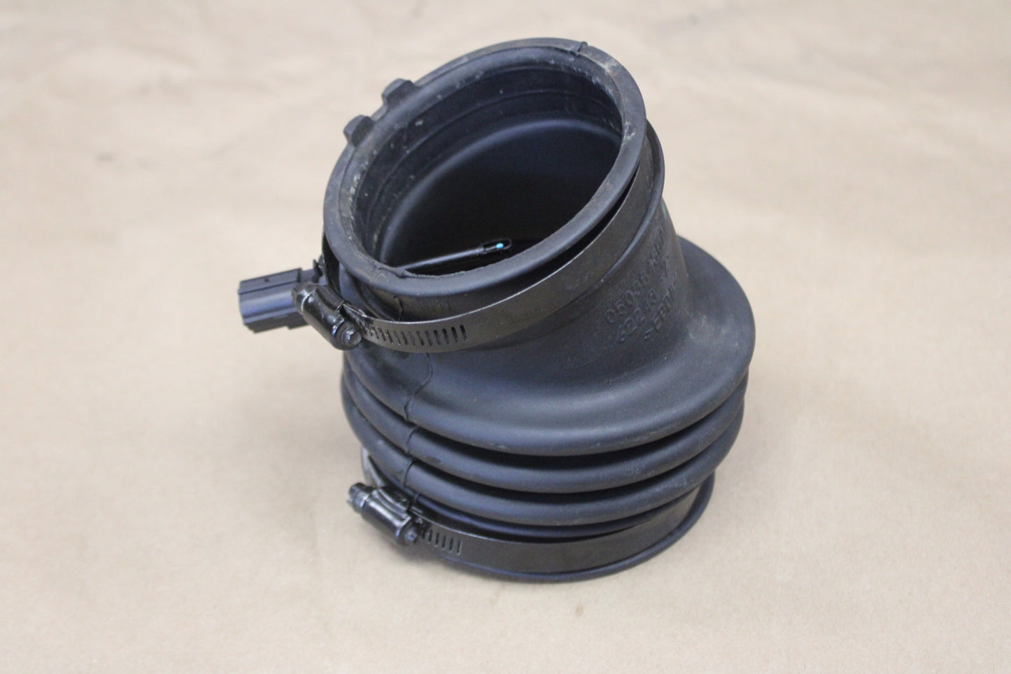 11-23 Charger Challenger 300 6.4L 392 Hemi Mopar Clean Air Duct Tube Resonator