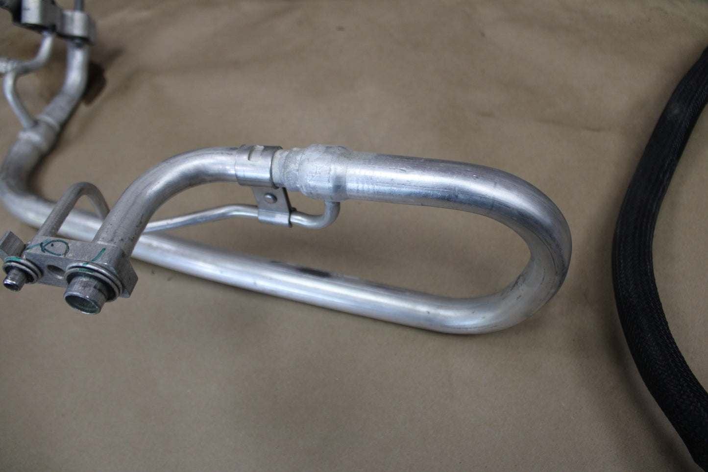 15-23 CHARGER A/C SUCTION & LIQUID HOSE TUBE LINE OEM 68158886AD