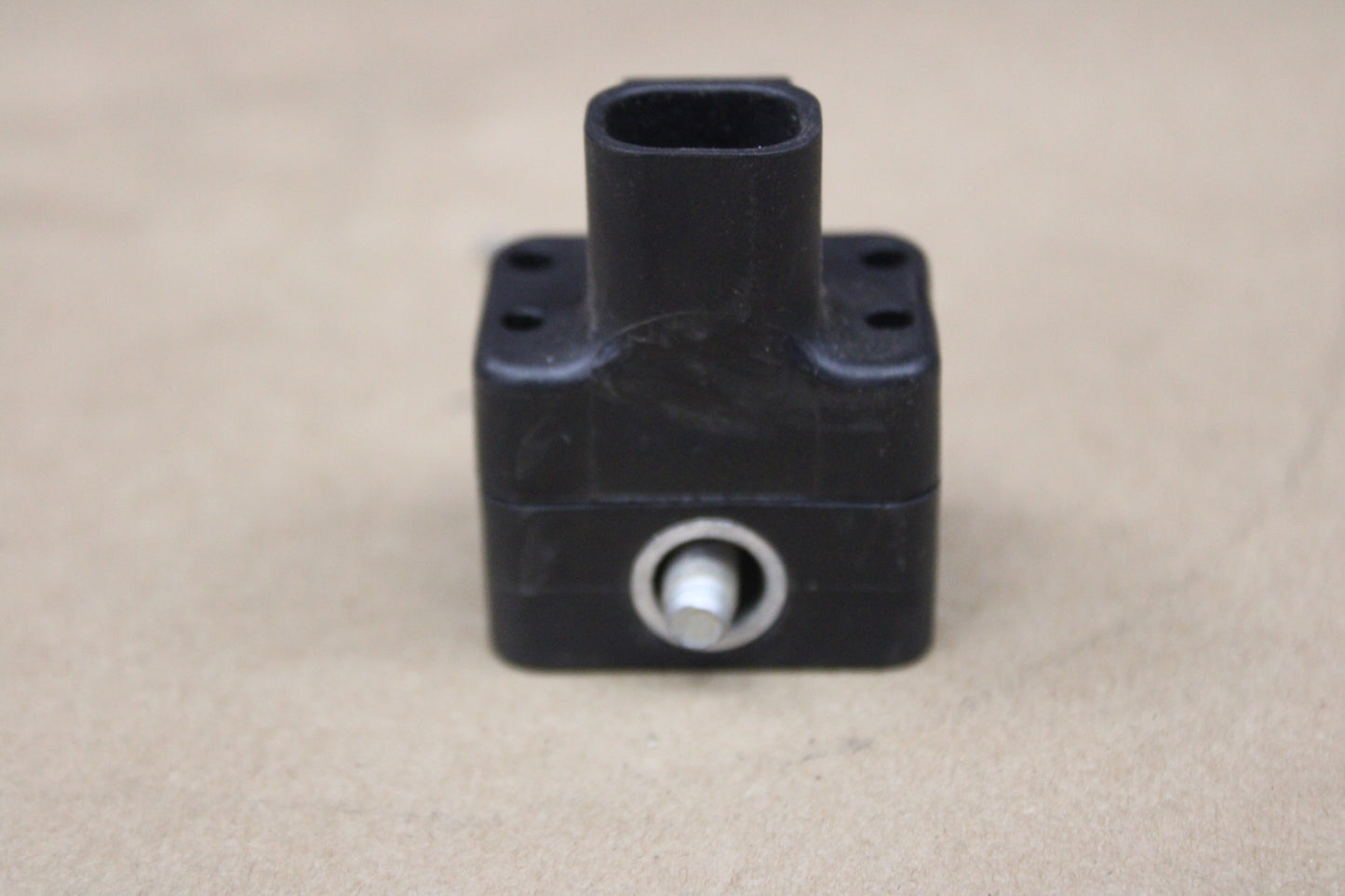 07-08 Tahoe Yukon Escalade Avalanche Front Bumper Impact Sensor AA10031