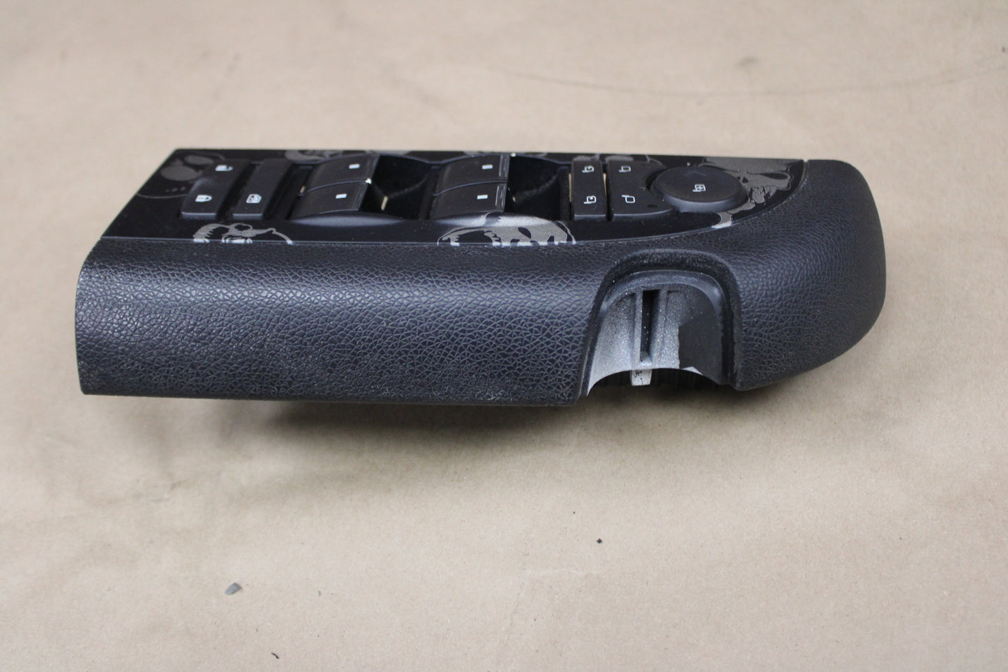 07-14 Chevy GMC Front Driver LH Side Master Door Window Switch 15906881