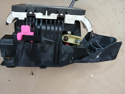 2005-2007 Chrysler 300 Dodge Charger Magnum Gear Shifter Assembly 04779388AE
