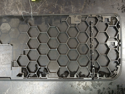 2004-2008 Audi A4 S4 B7 Rear Deck Speaker Cover Grille 8e5 035 405 Damaged