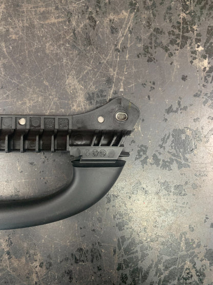 2016-2021 JEEP GRAND CHEROKEE CENTER RIGHT SIDE B PILLAR GRAB GRIP HANDLE OEM