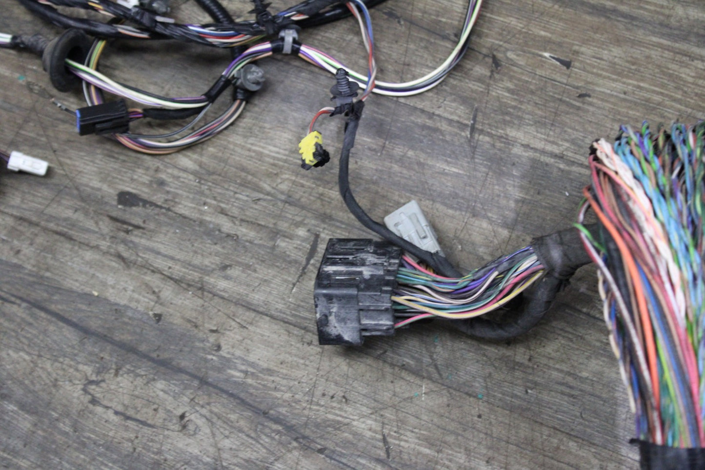 2013 Dodge Challenger SRT8 Body Wire Wiring Harness Fuse Box OEM 68156540AB OEM
