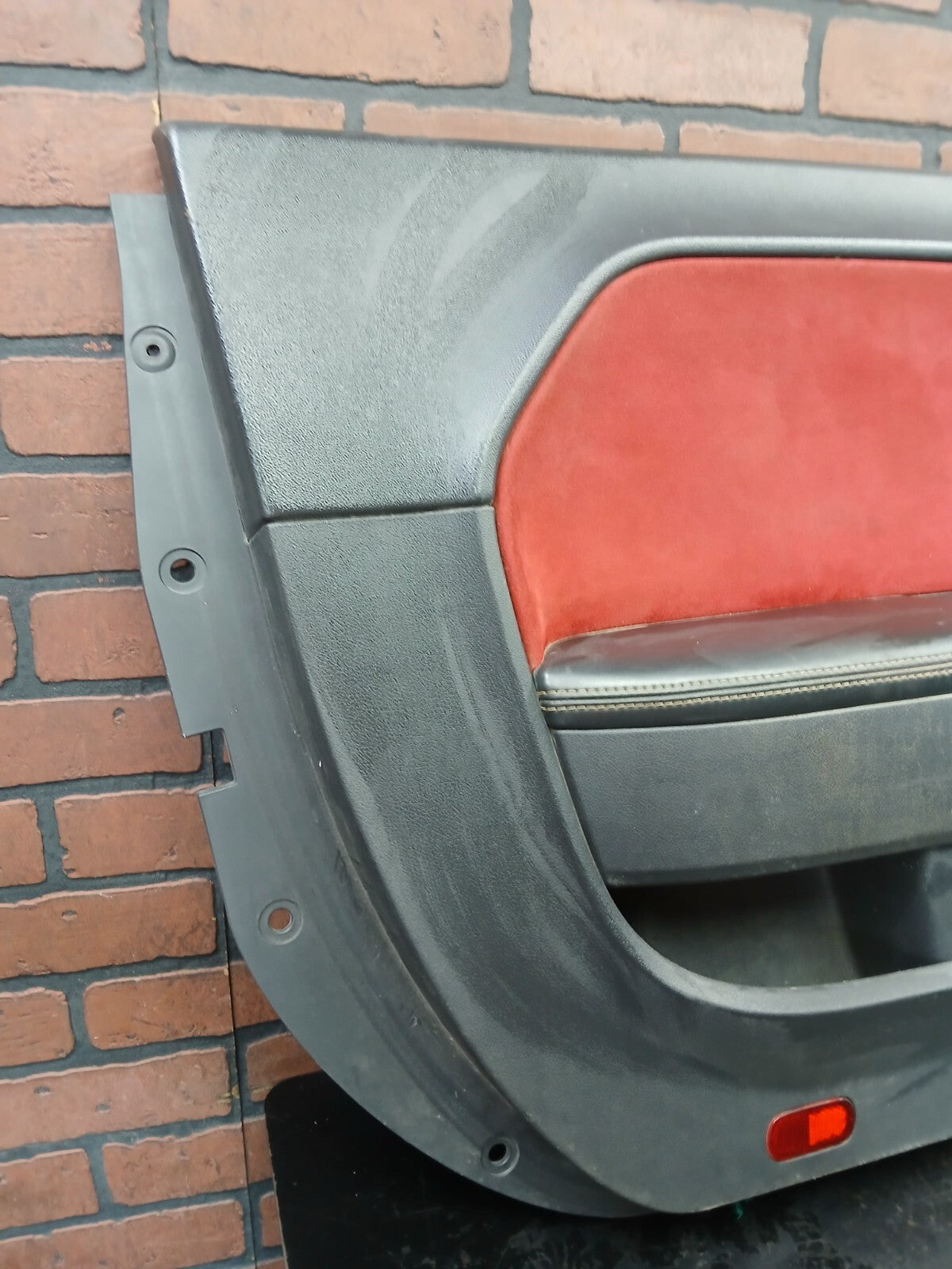 2013 Dodge Challenger Driver LH Side Interior Door Panel Red/Black 1xf771rrab
