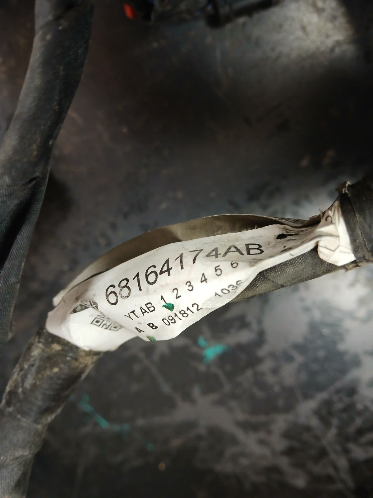 13 Dodge Challenger SRT Headlamp to Dash Wire Wiring Harness 68164174ab Damaged