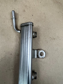 2007-2020 JOURNEY PATRIOT CALIBER 200 SEBRING AVENGER OEM FUEL INJECTOR RAIL