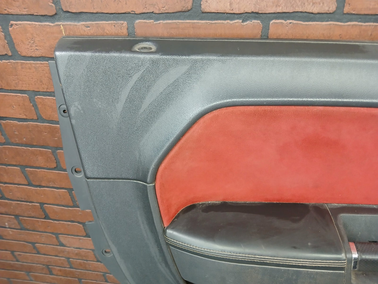 2013 Dodge Challenger Driver LH Side Interior Door Panel Red/Black 1xf771rrab