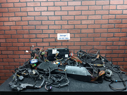 2010-2013 Land Rover Engine Wire Wiring Harness w/ Fuse Box AH22-14290-APB