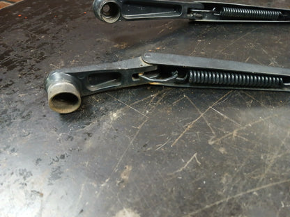 2005-2010 Jeep Grand Cherokee Front LH & RH Windshield Wiper Blade Arm Set