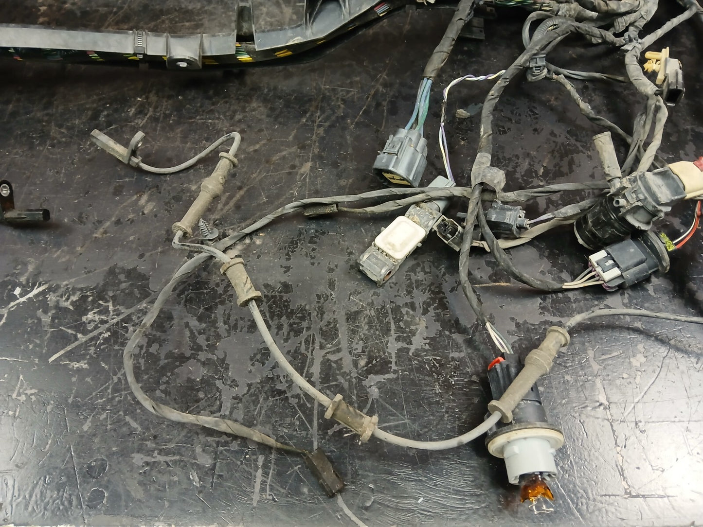 13 Dodge Challenger SRT Headlamp to Dash Wire Wiring Harness 68164174ab Damaged