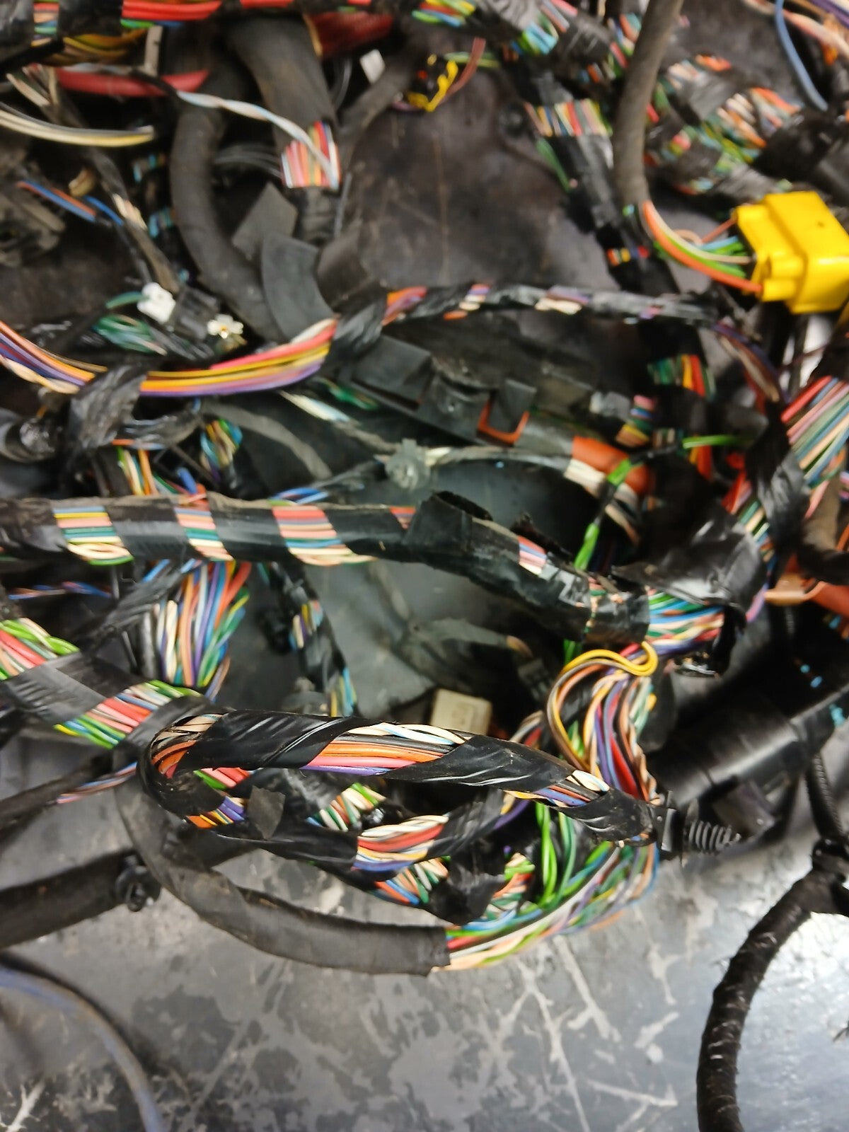 2013 Dodge Challenger Unified Body Wire Wiring Harness w/ Fuse Box 68156543ab