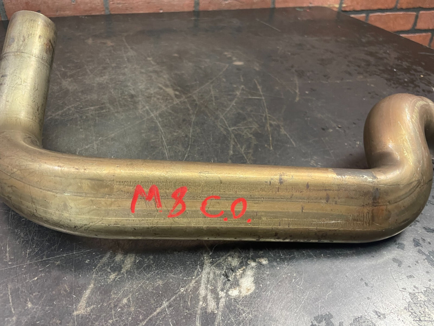 Harley-Davidson Touring Street Road Exhaust Crossover Pipe Milwaukee M8 65600178