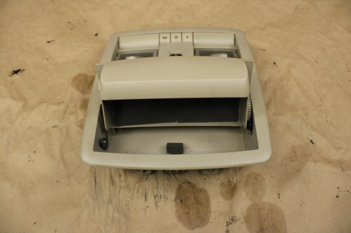 05-10 Chrysler 300 Overhead Map Dome Reading Light W/ Sunroof Switch
