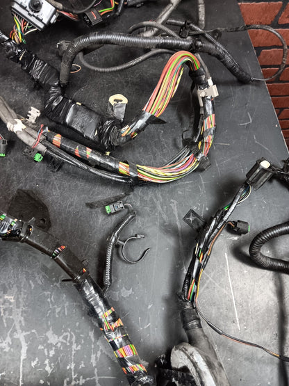 2010-2013 Land Rover Engine Wire Wiring Harness w/ Fuse Box AH22-14290-APB