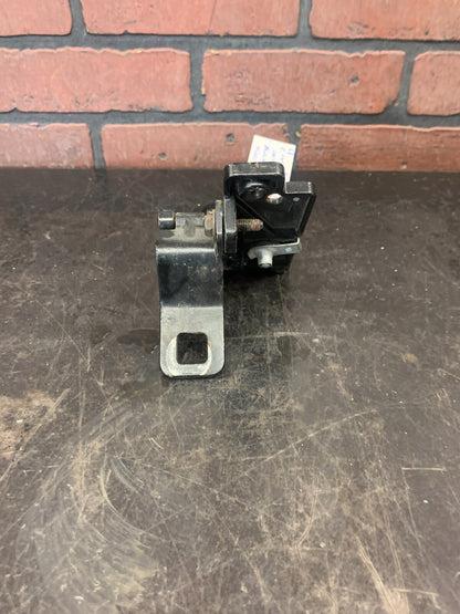 Saturn Sky Pontiac Solstice Convertible Soft Roof Mount Bracket Hinge LH 06-09