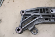 15-23 DODGE CHARGER R/T AUTO TRANSMISSION CROSSMEMBER MOUNT BRACKET 68170323AA