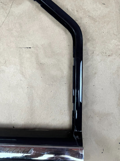 2008-2014 Cadillac Escalade Front Passenger RH Side Door Window Molding Trim