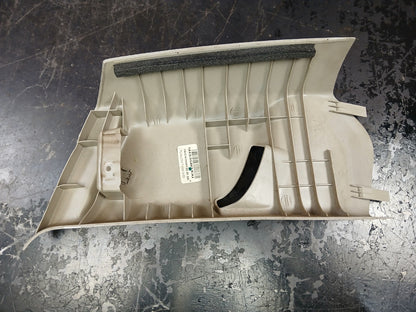 2005-2010 Jeep Grand Cherokee Driver LH Side C Pillar Molding 5hs35bdxai