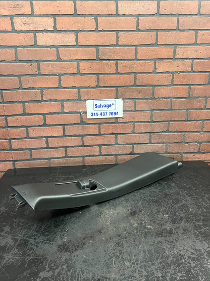 2016-2021 JEEP GRAND CHEROKEE RIGHT B PILLAR UPPER TRIM COVER OEM 5VP04DX9AC