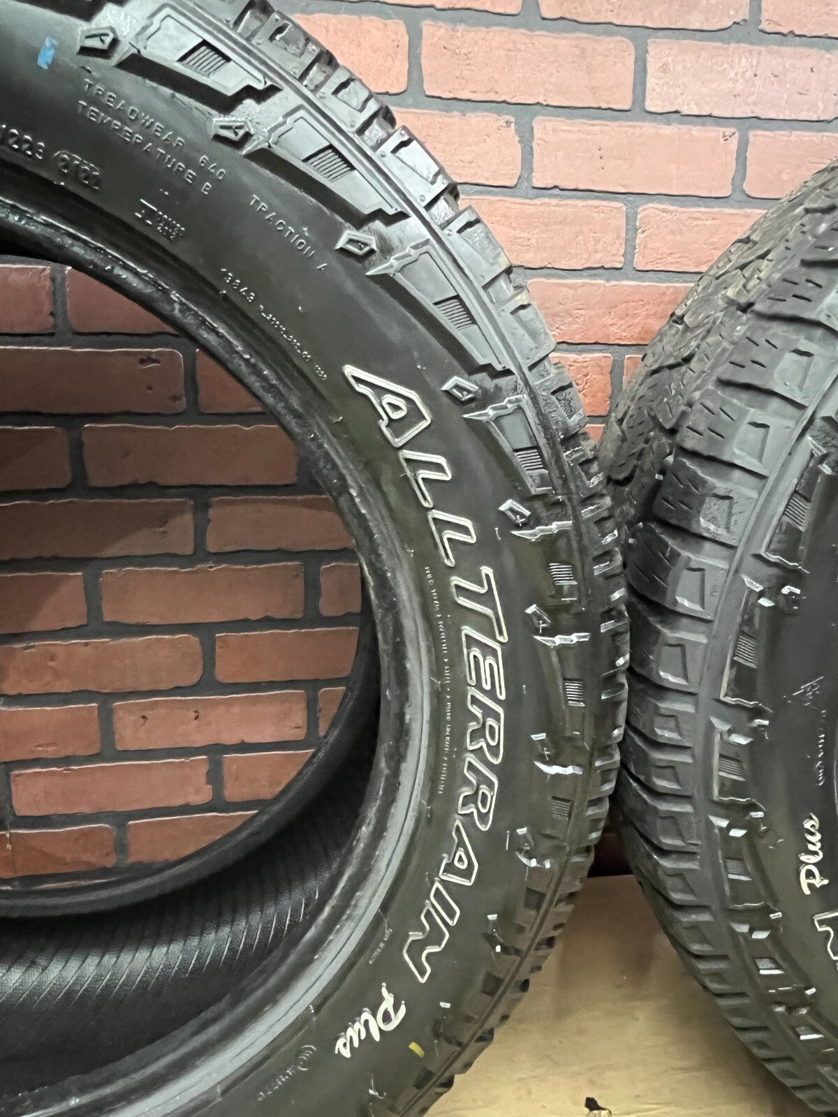 Used 2 X Pirelli Scorpion All Terrain Plus 275/55R20 113T Tires 5/32"