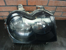 2007 Jeep Grand Cherokee Front Passenger RH Side Headlight Assembly DAMAGED