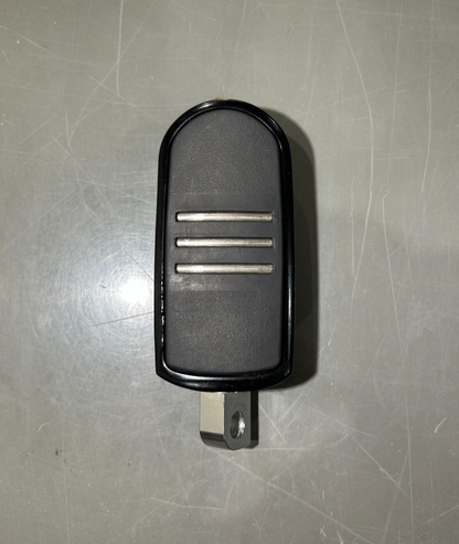 Harley Davidson OEM Streamliner Footpegs 50501800