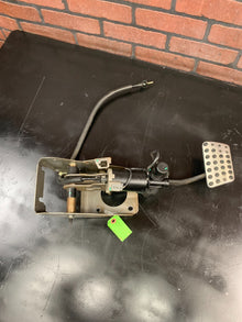 2007-2010 JEEP SRT 8 (also works for commander) FRONT BRAKE ASSEMBLY OEM WORKING