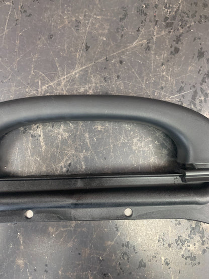 2016-2021 JEEP GRAND CHEROKEE CENTER RIGHT SIDE B PILLAR GRAB GRIP HANDLE OEM