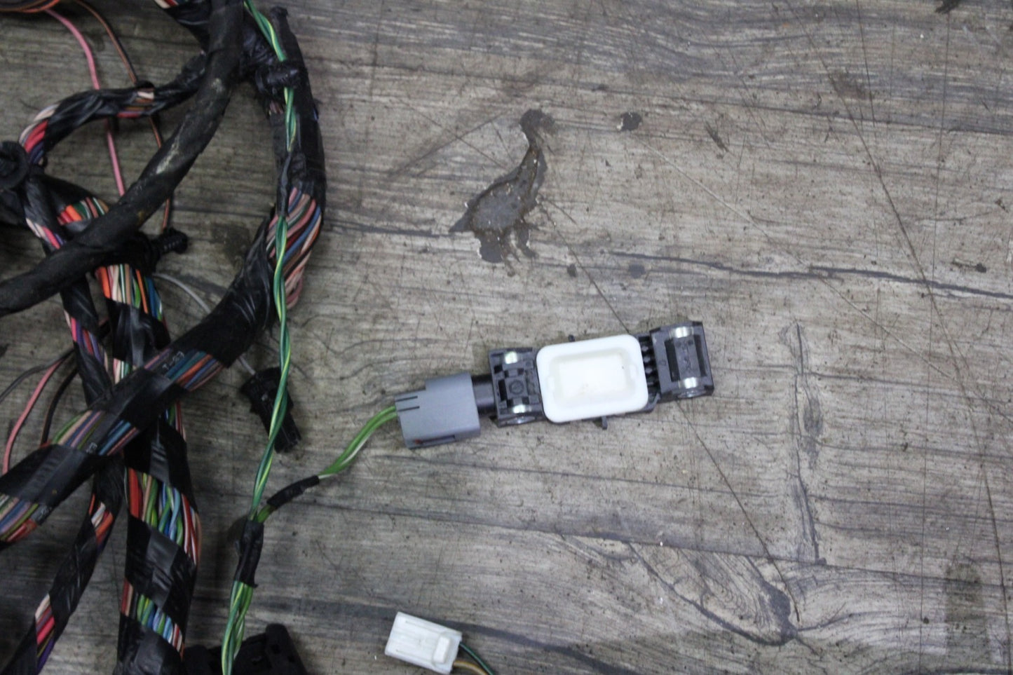 2013 Dodge Challenger SRT8 Body Wire Wiring Harness Fuse Box OEM 68156540AB OEM