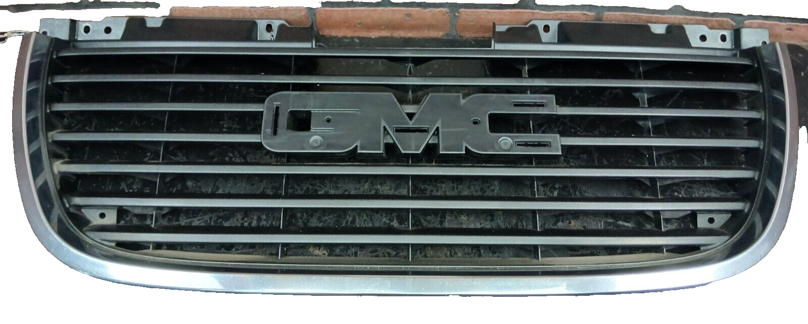 2007-2014 GMC Yukon Front Upper Bumper Grille Grill Assembly Black/Silver