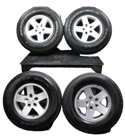 2007-2017 Jeep Wrangler 17x7.5" Wheel Set Goodyear 255/75R17 Light Damage Silver