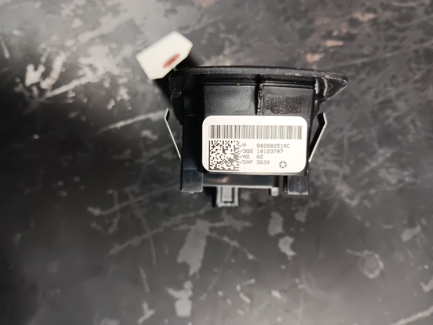 2015-2024 Jeep/Dodge/Chrysler/Ram Front Door/Window Switch w/ Bezel 68268251AC