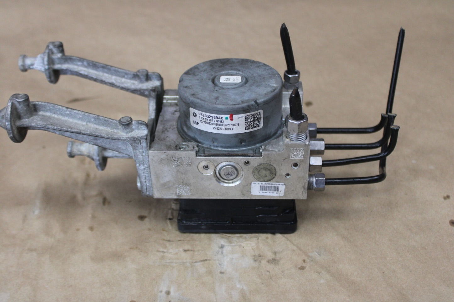 18-22 Dodge Challenger ABS Anti-Lock Brake Pump Module Assembly OEM 68352969AC