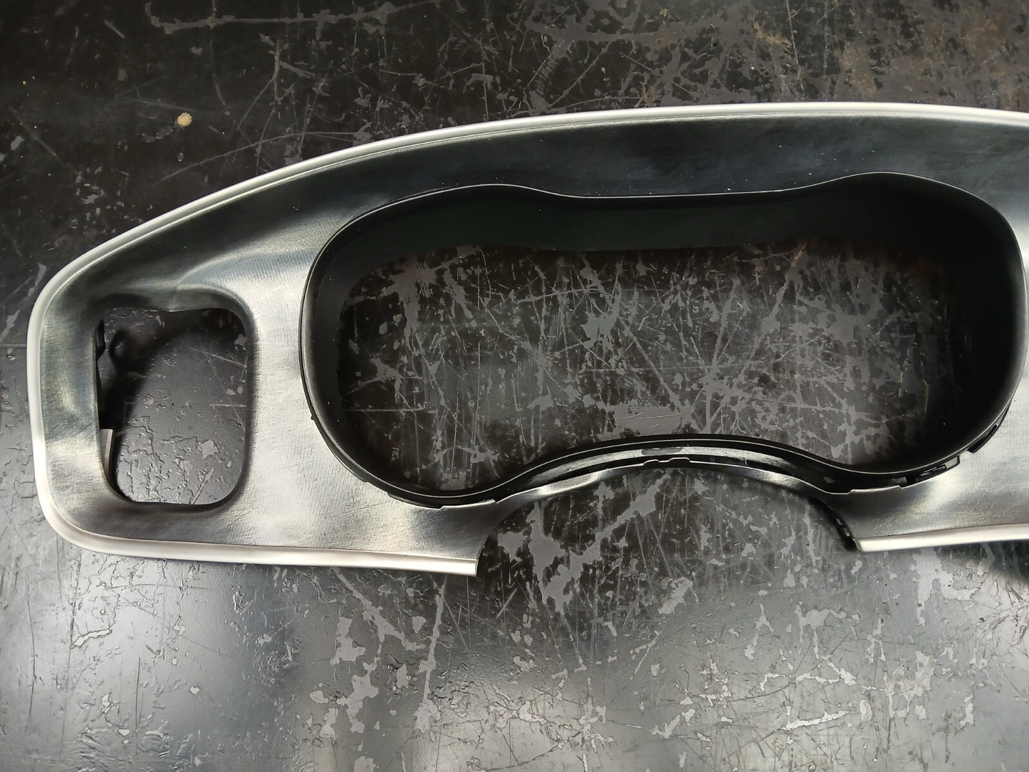 2020 Dodge Charger SP Dash Speedometer Radio Bezel Trim Assembly DAMAGED