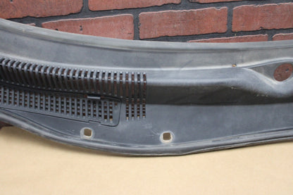 08-23 CHALLENGER SRT8 OEM EXTERIOR WINDSHIELD WIPER COWL TRIM PANEL 05028757AD