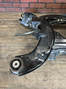 DODGE CHALLENGER R/T SCAT PACK 16-23 OEM REAR AXLE SUSPENSION SUBFRAME CRADLE