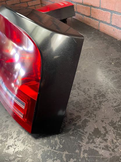 2006-2008 Dodge Charger Taillights Center Rear Brake Light 5174406AA 5174407AA