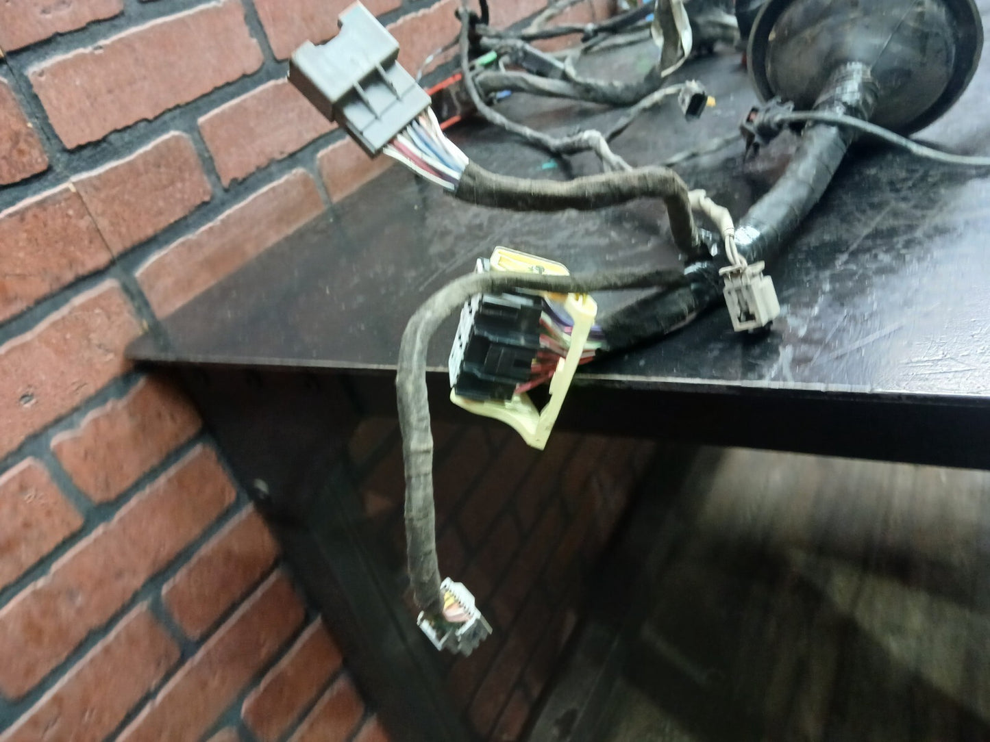 13 Dodge Challenger SRT Headlamp to Dash Wire Wiring Harness 68164174ab Damaged