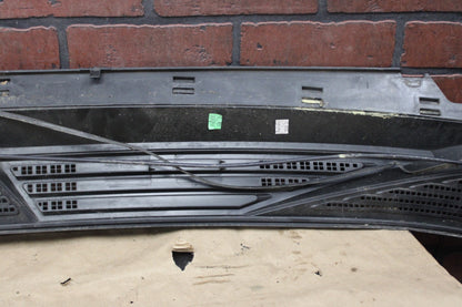 2007-2014 Cadillac Escalade Front Windshield Wiper Defroster Cowl Panel Molding