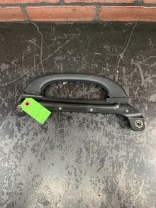 2016-2021 JEEP GRAND CHEROKEE CENTER LEFT SIDE B PILLAR GRAB GRIP HANDLE OEM