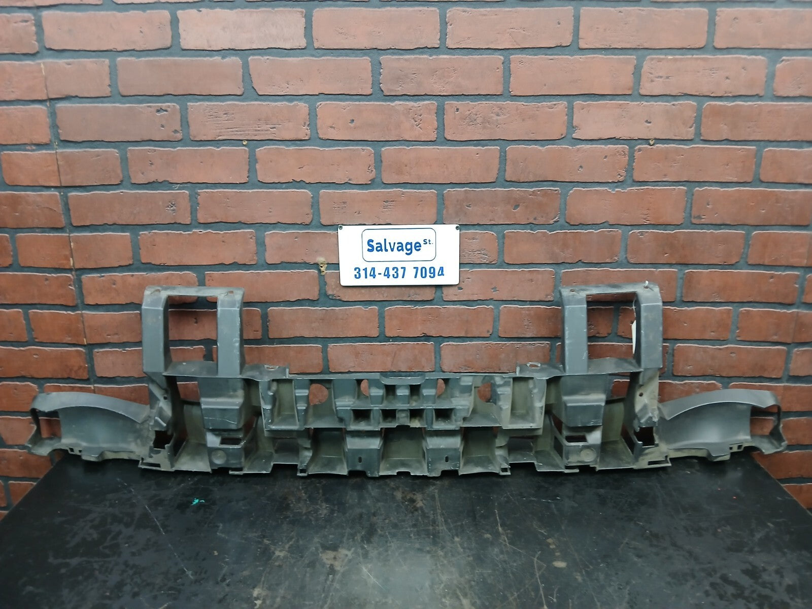 2012 Dodge Charger Front Bumper Impact Energy Absorber Support Bracket