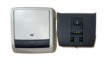 OEM 08-10 JEEP Grand Cherokee Rear Seat DVD Entertainment System VES Remote AV