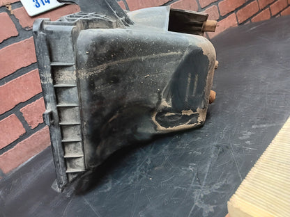 2008-2010 Challenger/Charger/300 Engine Air Cleaner Intake Box Filter 05038040aa