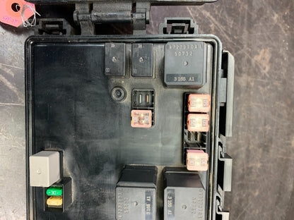 2014 Dodge Challenger Fusebox Fuse Box Relay Module Assembly OEM 68223923AA