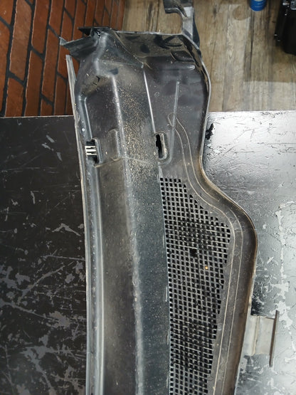 2016-2025 Durango Grand Cherokee Windshield Defroster Panel Cowl 55112907af