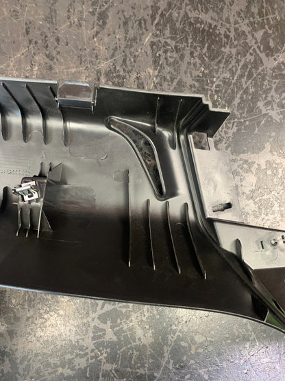 2017-2021 JEEP GRAND CHEROKEE REAR RIGHT C PILLAR TRIM PANEL OEM 5VP06DX9AB