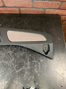 2015-2018 JEEP GRAND CHEROKEE REAR CARGO FLOOR SILL PLATE OEM I01049070BLR